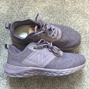 New Balance Women's Fresh Foam SPT V4 Running Shoe size 9